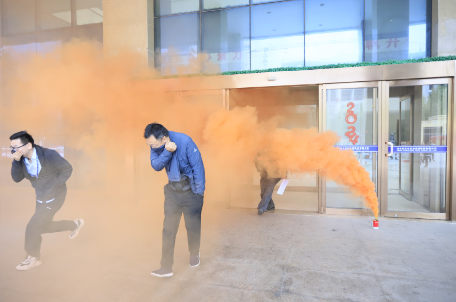 增強消防意識，筑牢安全底線丨花花牛乳業(yè)集團組織消防應(yīng)急演練