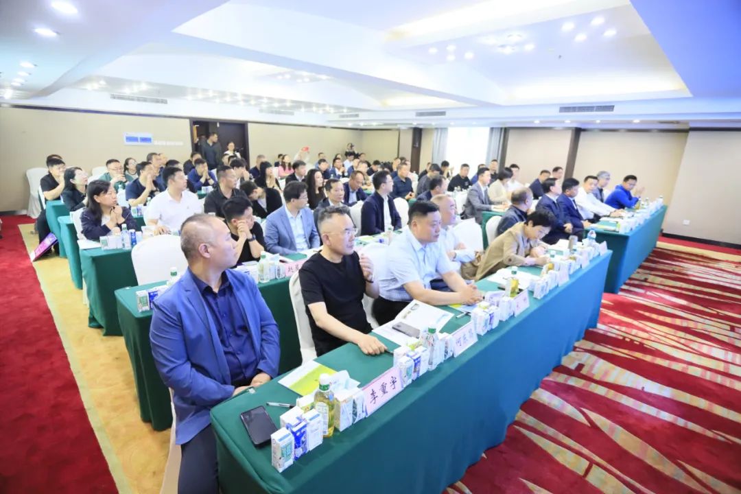 河南省2024國家“學(xué)生飲用奶計劃”推廣工作推進會在鄭州成功舉辦！